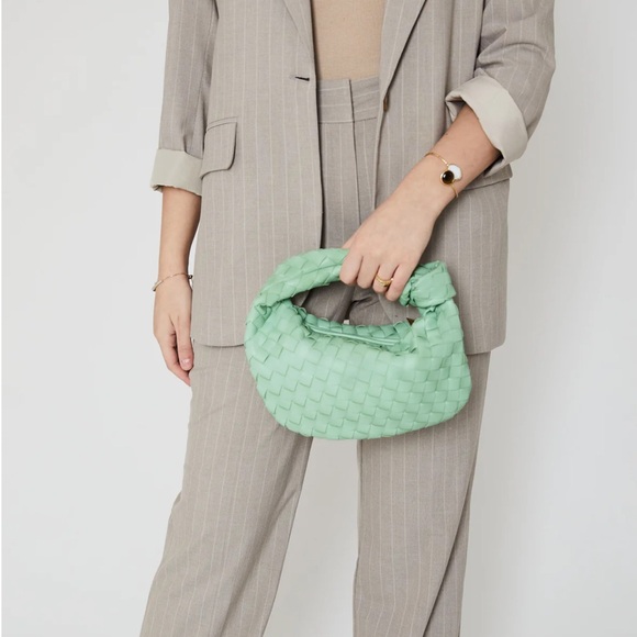 Woven Bag - Picture 4 of 8